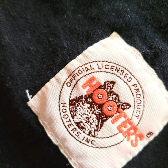 Vintage Hooters Jersey Shirt - Picture 5 of 5